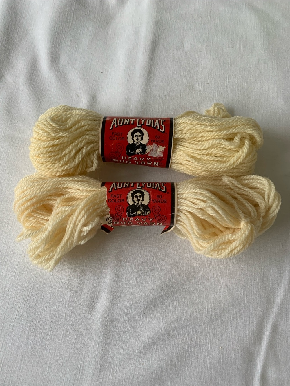 Aunt Lydia’s Rug Yarn - 2 Skeins - 60 yards x 2 "Natural"
